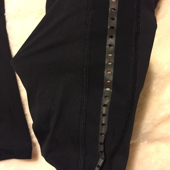 Lululemon Crop Leggings - Picture 5 of 8